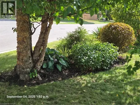 27 Hepburn Avenue St. Thomas ON N5R 4J4