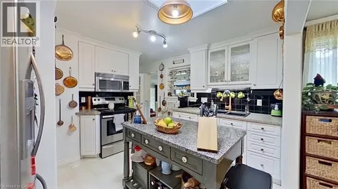 27 Hepburn Avenue St. Thomas ON N5R 4J4