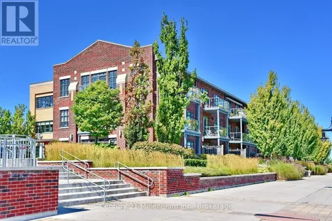 1 Shipyard Lane Collingwood ON L9Y 0W2