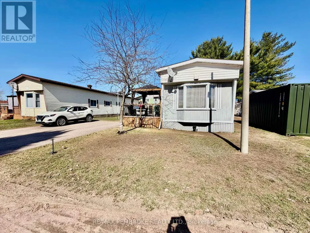 103 Pinehurst Estates Petawawa ON K8H 2H2