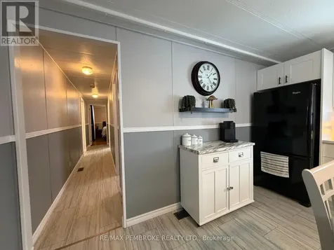 103 Pinehurst Estates Petawawa ON K8H 2H2