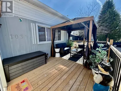 103 Pinehurst Estates Petawawa ON K8H 2H2