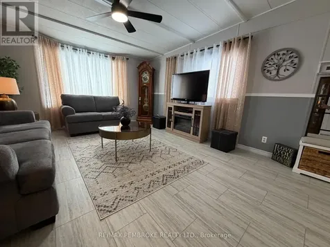 103 Pinehurst Estates Petawawa ON K8H 2H2