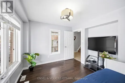 2206 Watercolours Way Ottawa ON K2J 5J8