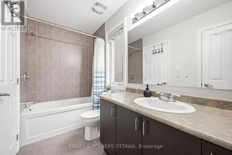2206 Watercolours Way Ottawa ON K2J 5J8