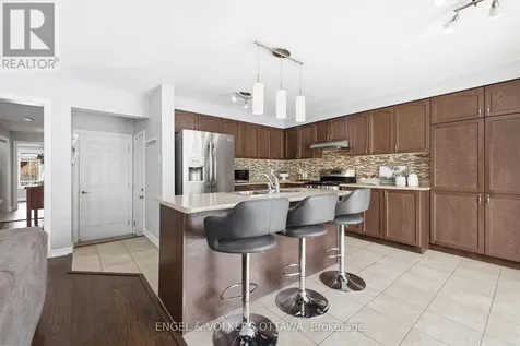2206 Watercolours Way Ottawa ON K2J 5J8