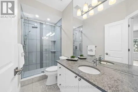 6373 Radisson Way Ottawa ON K1C 2Z9