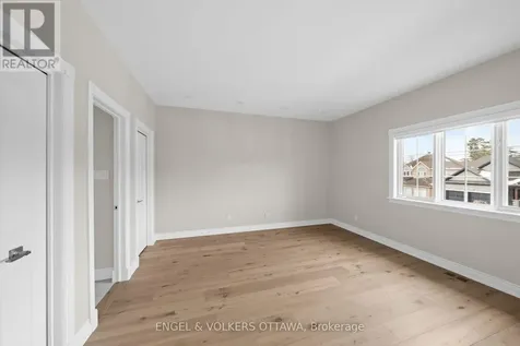 6373 Radisson Way Ottawa ON K1C 2Z9