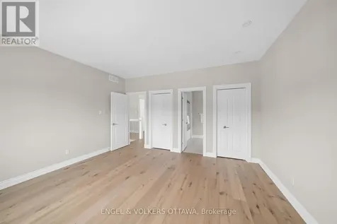 6373 Radisson Way Ottawa ON K1C 2Z9