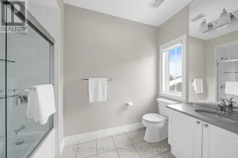 6373 Radisson Way Ottawa ON K1C 2Z9