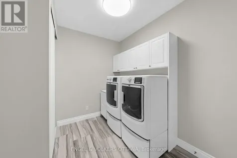 6373 Radisson Way Ottawa ON K1C 2Z9