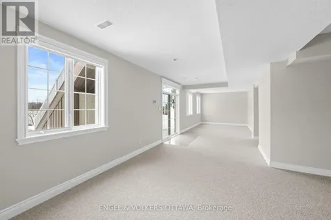 6373 Radisson Way Ottawa ON K1C 2Z9