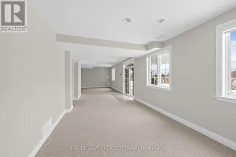 6373 Radisson Way Ottawa ON K1C 2Z9