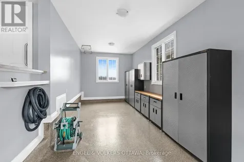 6373 Radisson Way Ottawa ON K1C 2Z9