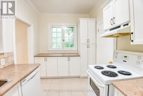 480 Oakhill Road Ottawa ON K1M 1J6