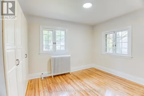480 Oakhill Road Ottawa ON K1M 1J6