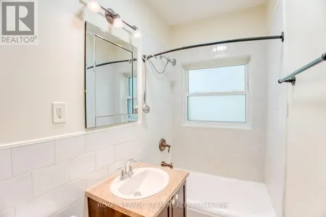 480 Oakhill Road Ottawa ON K1M 1J6