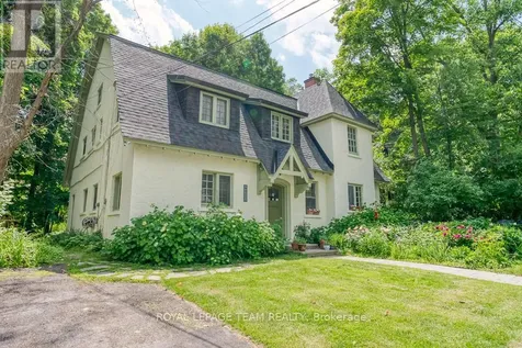 480 Oakhill Road Ottawa ON K1M 1J6