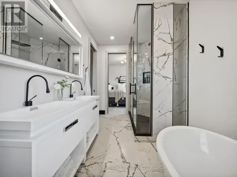 7 Meadowlark Way Collingwood ON L9Y 0K1