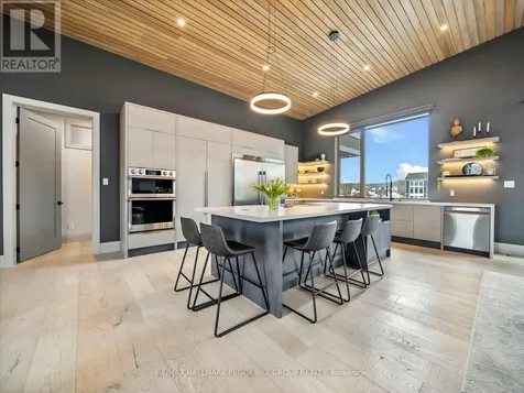 7 Meadowlark Way Collingwood ON L9Y 0K1