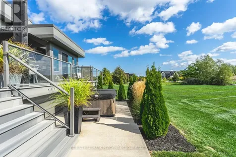 7 Meadowlark Way Collingwood ON L9Y 0K1
