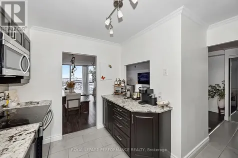 2760 Carousel Crescent Ottawa ON K1T 2N4