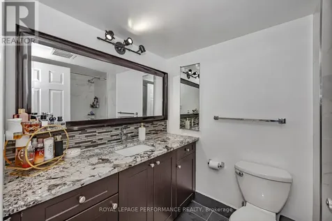 2760 Carousel Crescent Ottawa ON K1T 2N4