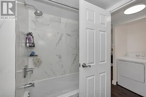 2760 Carousel Crescent Ottawa ON K1T 2N4