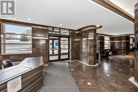 2760 Carousel Crescent Ottawa ON K1T 2N4