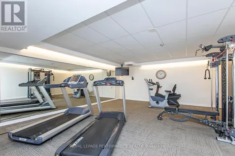 2760 Carousel Crescent Ottawa ON K1T 2N4