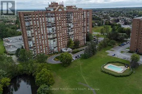 2760 Carousel Crescent Ottawa ON K1T 2N4