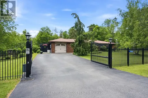484 11th Concession Road East Hamilton ON L8B 1J1