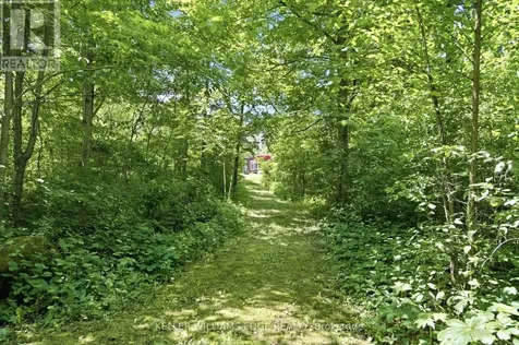 484 11th Concession Road East Hamilton ON L8B 1J1