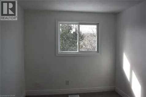 144 Sekura Crescent Cambridge ON N1R 7G1