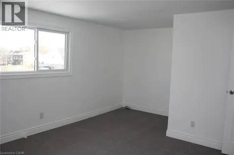 144 Sekura Crescent Cambridge ON N1R 7G1