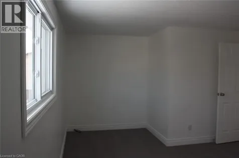 144 Sekura Crescent Cambridge ON N1R 7G1