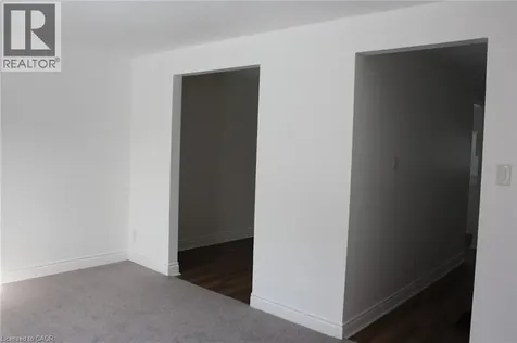 144 Sekura Crescent Cambridge ON N1R 7G1