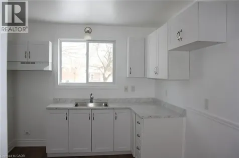 144 Sekura Crescent Cambridge ON N1R 7G1