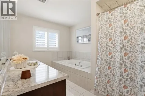 62 Esther Crescent Thorold ON L3B 0G2