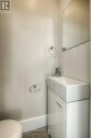 54 Park Street Kitchener ON N2G 1M3