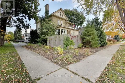 122 Forsyth Street Sarnia ON N7T 6C3