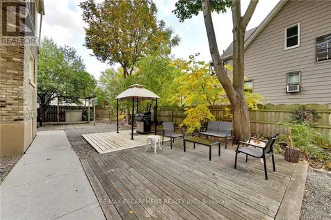 122 Forsyth Street Sarnia ON N7T 6C3