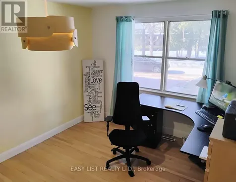 60 Mariposa Avenue Ottawa ON K1M 0V1