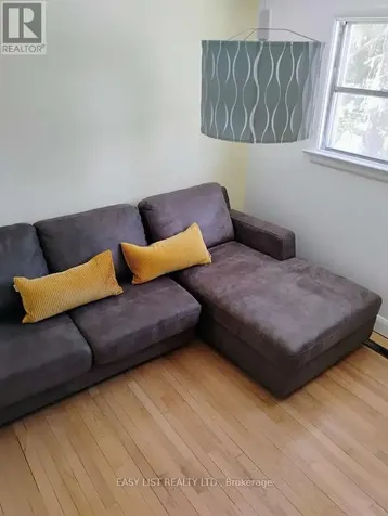 60 Mariposa Avenue Ottawa ON K1M 0V1