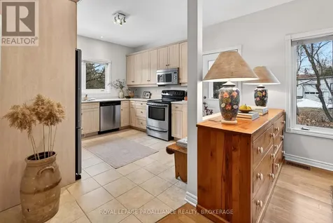 25 George Street East Westport ON K0G 1X0