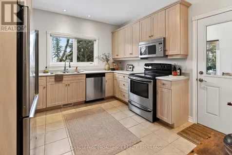 25 George Street East Westport ON K0G 1X0