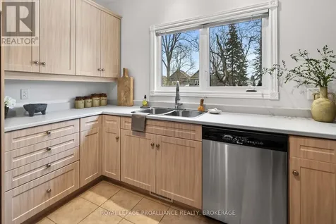 25 George Street East Westport ON K0G 1X0