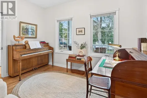25 George Street East Westport ON K0G 1X0