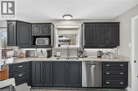 484 Concession 11 Road East Flamborough ON L8B 1J1