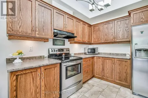 5 Liddycoat Lane Hamilton (ancaster) ON L9G 0A7